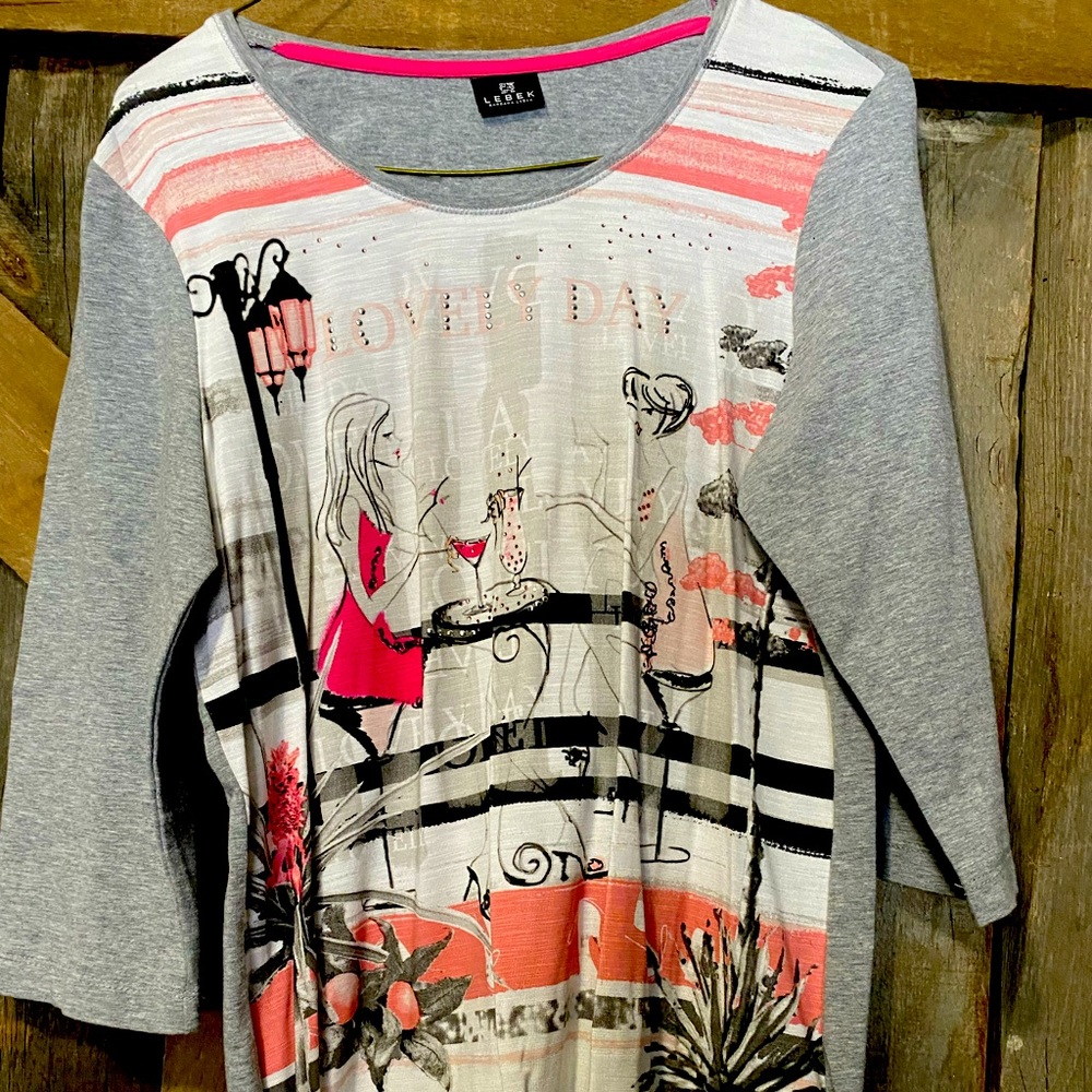 Fun tshirt with sequin embellishment